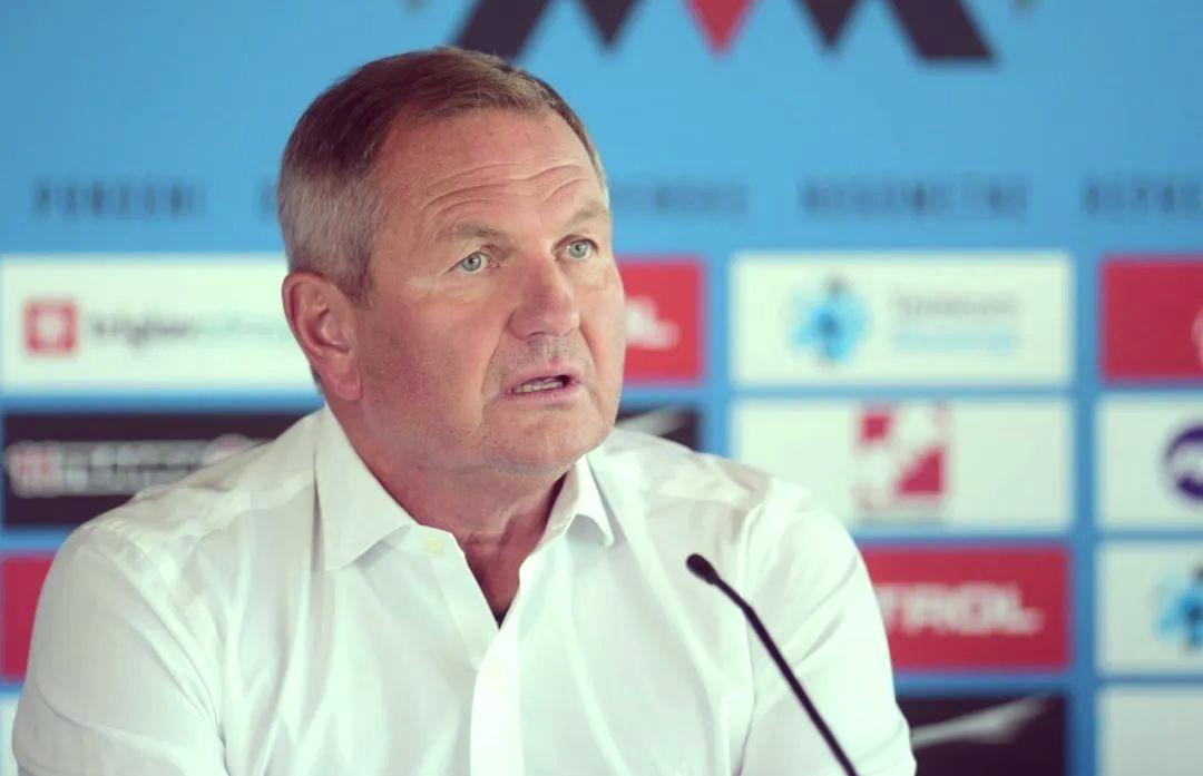 斯洛文尼亚队全力备战 斯洛文尼亚队全力备战