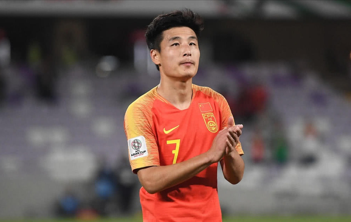 包含泰国球队士气高涨，期待胜利的词条