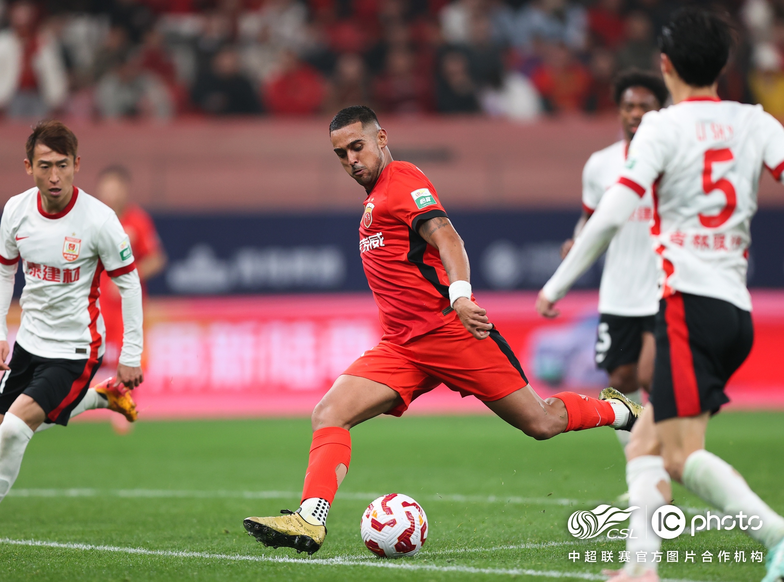 热那亚赛季前景堪忧，球迷担忧降级的简单介绍