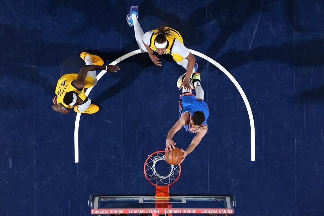 热火险胜魔术，凯尔·库兹马统治全场的简单介绍