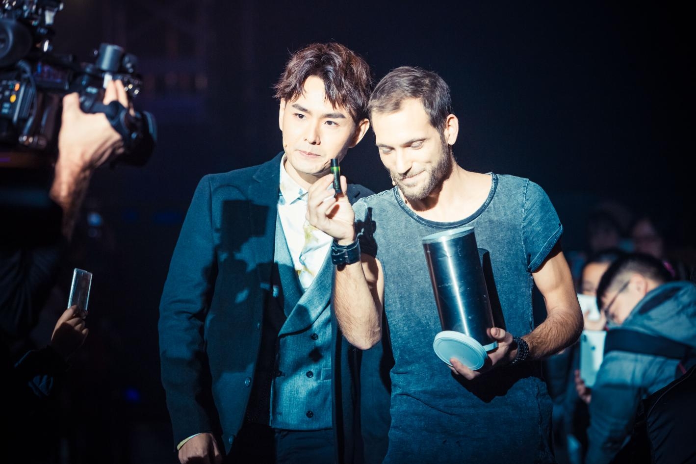 骑士球员集体表现出色，轮番表演